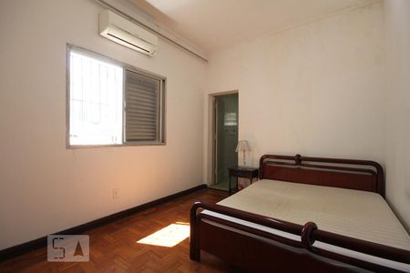 Casa à venda com 361m², 4 quartos e 3 vagasSuíte 2