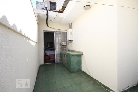 Casa à venda com 361m², 4 quartos e 3 vagasAcesso suíte 3