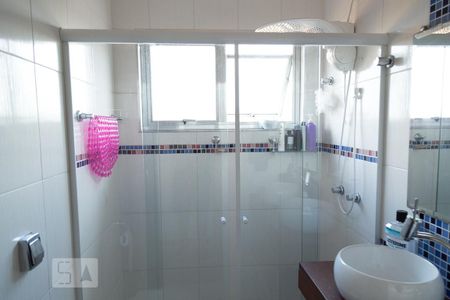 Casa à venda com 247m², 3 quartos e 6 vagas Casa à venda com 247m², 3 quartos e 6 vagasBanheiro