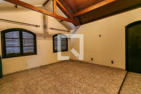 Casa à venda com 600m², 8 quartos e 6 vagasSotão