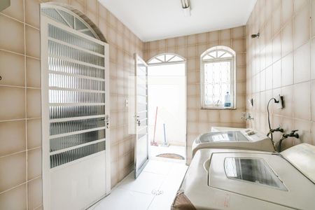 Casa à venda com 600m², 8 quartos e 6 vagasÁrea de Serviço