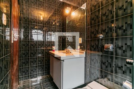 Banheiro da Suíte 1 de casa à venda com 8 quartos, 600m² em Chácara Seis de Outubro, São Paulo