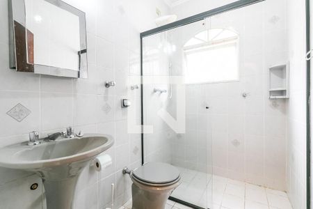 Casa à venda com 600m², 8 quartos e 6 vagasBanheiro da Suíte 2