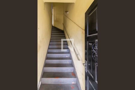 Apartamento à venda com 73m², 2 quartos e sem vaga Apartamento à venda com 73m², 2 quartos e sem vagaEscada de acesso