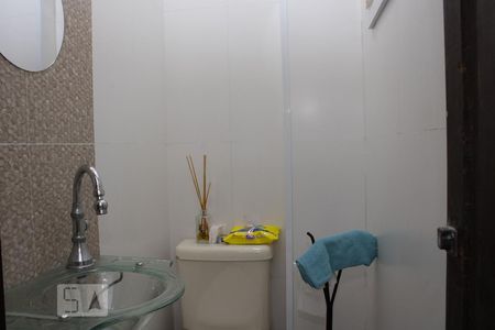 Lavabo de casa à venda com 3 quartos, 142m² em Piqueri, São Paulo