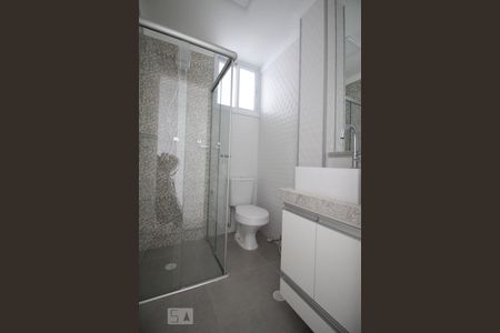 Apartamento para alugar com 60m², 2 quartos e sem vagaBanheiro