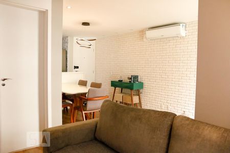 Sala de apartamento à venda com 2 quartos, 58m² em Usina Piratininga, São Paulo