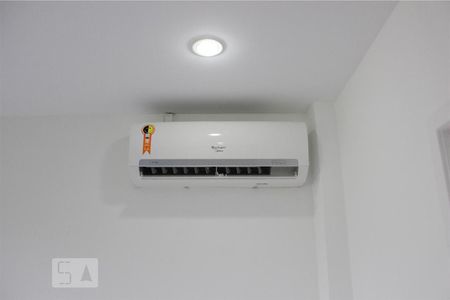 Sala de apartamento para alugar com 1 quarto, 44m² em Barra da Tijuca, Rio de Janeiro