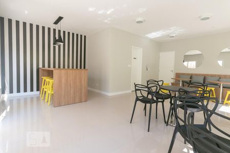 Apartamento para alugar com 45m², 2 quartos e 1 vagaÁrea comum - Salão de festas