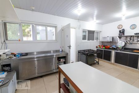 Casa para alugar com 300m², 4 quartos e 1 vaga Casa para alugar com 300m², 4 quartos e 1 vagaCozinha 2