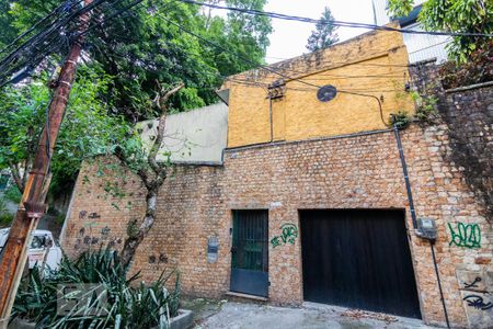 Fachada de casa para alugar com 4 quartos, 300m² em Grajaú, Rio de Janeiro