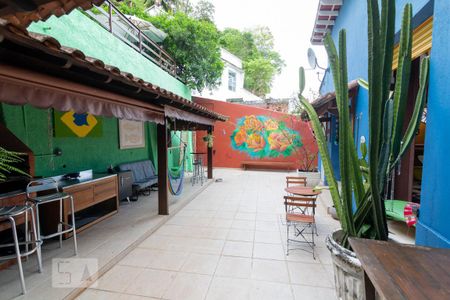 Casa para alugar com 300m², 4 quartos e 1 vaga Casa para alugar com 300m², 4 quartos e 1 vagaEspaço Gourmet