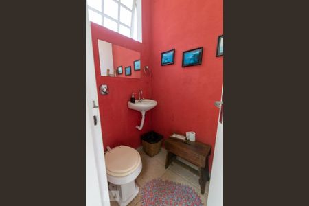Casa para alugar com 300m², 4 quartos e 1 vaga Casa para alugar com 300m², 4 quartos e 1 vagaLavabo 2