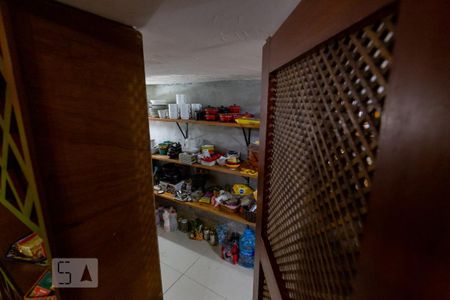 Casa para alugar com 300m², 4 quartos e 1 vaga Casa para alugar com 300m², 4 quartos e 1 vagaDespensa