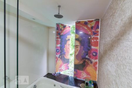Casa para alugar com 300m², 4 quartos e 1 vaga Casa para alugar com 300m², 4 quartos e 1 vagaBanheiro da Suíte 2