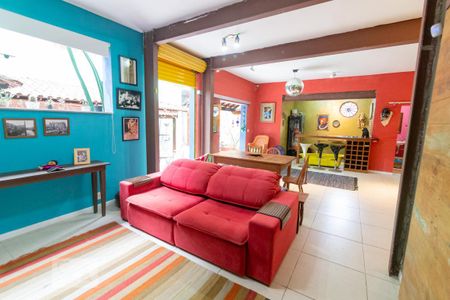Casa para alugar com 300m², 4 quartos e 1 vaga Casa para alugar com 300m², 4 quartos e 1 vagaSala de TV