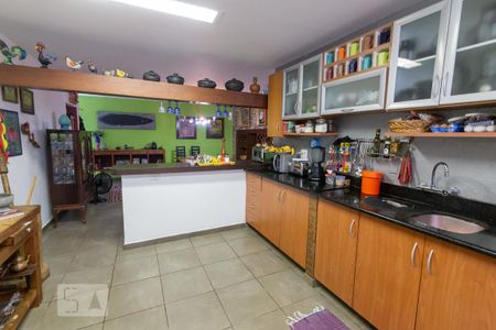 Casa para alugar com 300m², 4 quartos e 1 vaga Casa para alugar com 300m², 4 quartos e 1 vagaCozinha