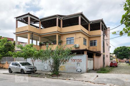 Casa à venda com 196m², 6 quartos e 4 vagasFachada