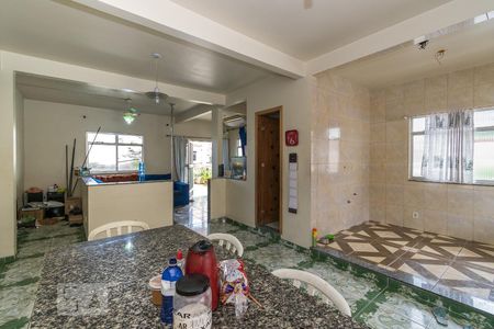 Casa à venda com 196m², 6 quartos e 4 vagasCozinha