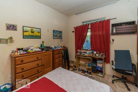 Casa à venda com 196m², 6 quartos e 4 vagasQuarto 1