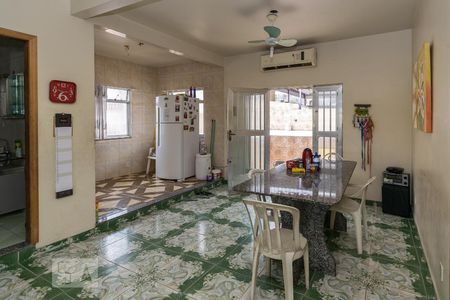  Sala de Jantar de casa à venda com 6 quartos, 196m² em Olaria, Rio de Janeiro