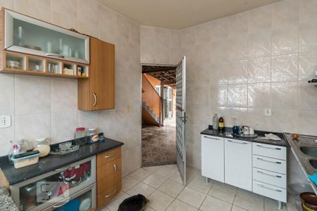 Casa à venda com 196m², 6 quartos e 4 vagasCozinha