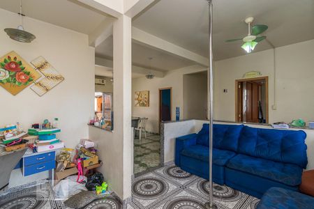 Sala  de casa à venda com 6 quartos, 196m² em Olaria, Rio de Janeiro