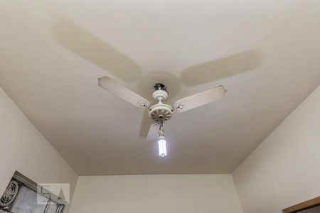 Casa à venda com 196m², 6 quartos e 4 vagas Sala 