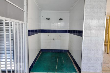 Apartamento para alugar com 76m², 2 quartos e 1 vagaDucha