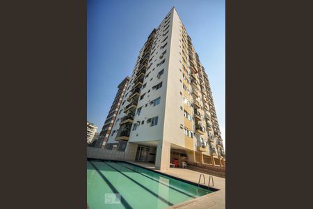 Apartamento para alugar com 76m², 2 quartos e 1 vagaPiscina e Fachada