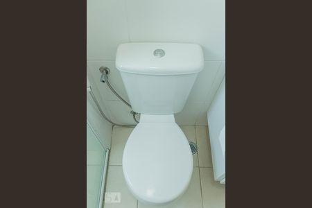 Apartamento à venda com 72m², 2 quartos e 2 vagas Apartamento à venda com 72m², 2 quartos e 2 vagasBanheiro da Suíte