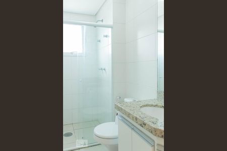 Apartamento à venda com 72m², 2 quartos e 2 vagas Apartamento à venda com 72m², 2 quartos e 2 vagasBanheiro da Suíte