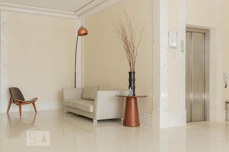 Apartamento à venda com 72m², 2 quartos e 2 vagas Apartamento à venda com 72m², 2 quartos e 2 vagasHall de Entrada
