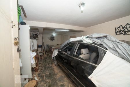 Casa à venda com 240m², 3 quartos e 4 vagas Casa à venda com 240m², 3 quartos e 4 vagasGaragem