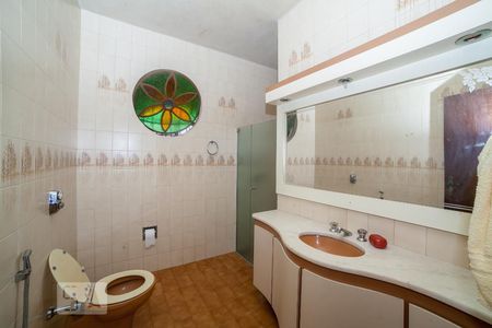 Casa à venda com 240m², 3 quartos e 4 vagas Casa à venda com 240m², 3 quartos e 4 vagasBanheiro