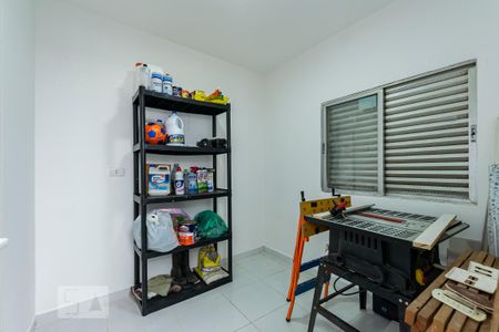 Casa para alugar com 198m², 3 quartos e 2 vagasFundos - Quarto de serviço
