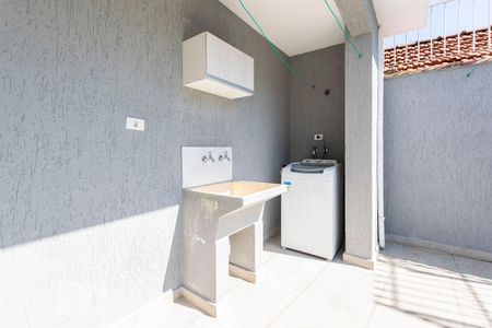 Casa para alugar com 198m², 3 quartos e 2 vagasFundos - Área de serviço