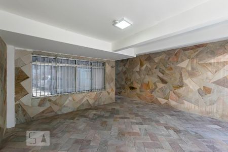 Garagem de casa para alugar com 3 quartos, 198m² em Vila Brasilina, São Paulo