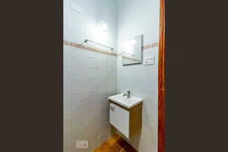 Apartamento para alugar com 60m², 2 quartos e sem vagaBanheiro