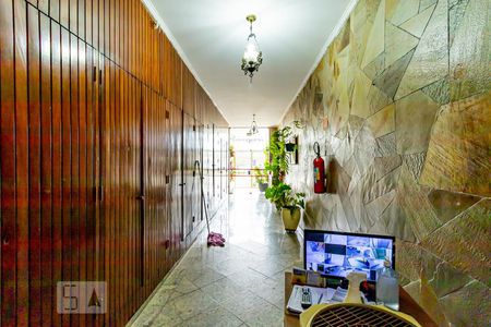 Apartamento para alugar com 60m², 2 quartos e sem vagaÁrea comum - Hall de Entrada