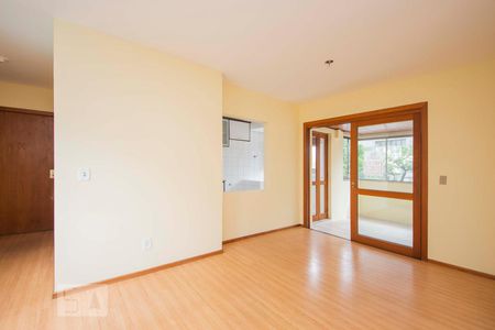 Sala com lareira de apartamento para alugar com 3 quartos, 120m² em Petrópolis, Porto Alegre