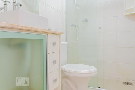 Banheiro de apartamento à venda com 1 quarto, 39m² em Igara, Canoas
