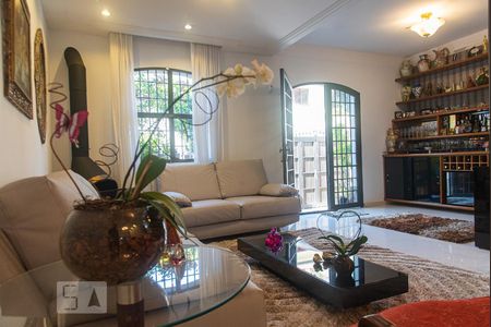 Sala de casa à venda com 3 quartos, 250m² em Jardim da Glória, São Paulo