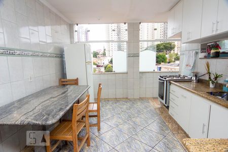 Casa para alugar com 250m², 7 quartos e 3 vagasCozinha