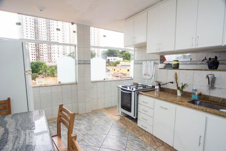 Casa para alugar com 250m², 7 quartos e 3 vagasCozinha