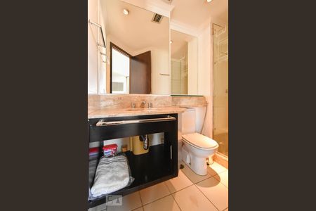 Banheiro de kitnet/studio para alugar com 1 quarto, 23m² em Jardim Paulista, São Paulo