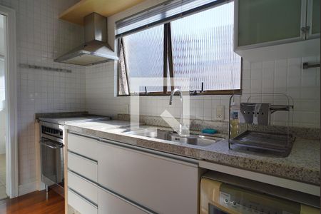 Cozinha de apartamento para alugar com 3 quartos, 190m² em Centro, Florianópolis