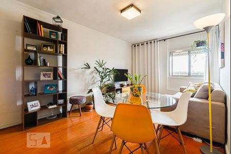 Sala de apartamento para alugar com 2 quartos, 75m² em Aclimação, São Paulo