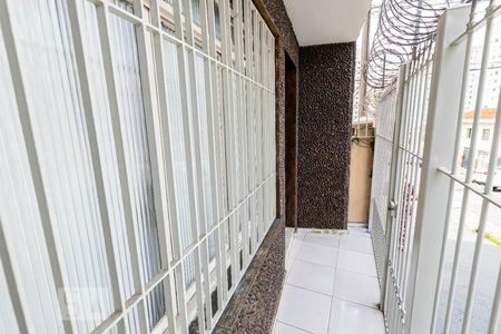 Casa à venda com 700m², 3 quartos e 5 vagas1o. Andar - Entrada