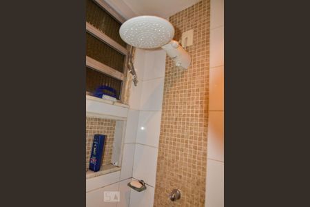 Banheiro de kitnet/studio para alugar com 1 quarto, 32m² em Centro, Rio de Janeiro